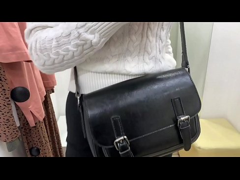 ❤️ Masturbasi umum tina jalang ngora FeralBerry sareng dildo di kamar pas ❤ porno dina pornosu.pornjk.ru ❌️❤